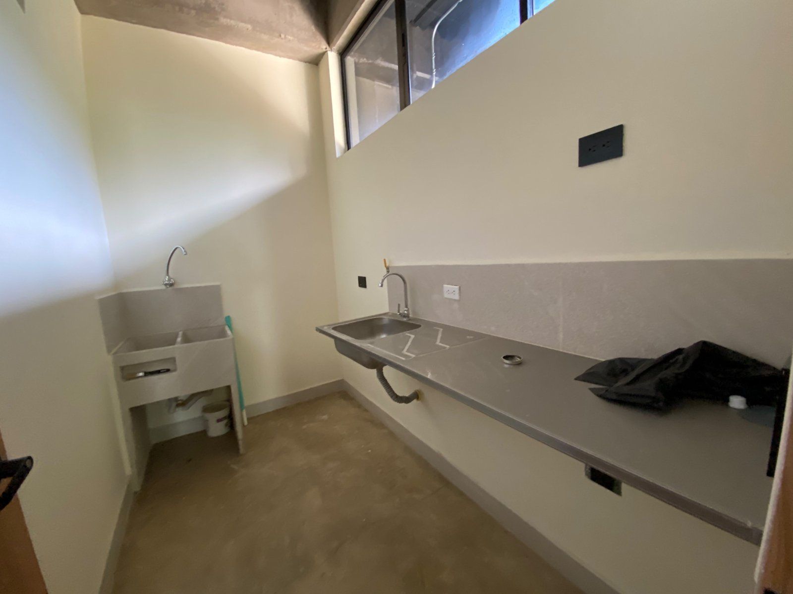 LOCAL EN ARRIENDO UBICADO EN LA CEJA SECTOR FATIMA - 6
