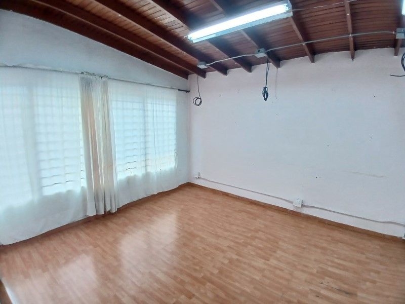 Local en arriendo ubicado en Medellín, sector Calasanz - 9