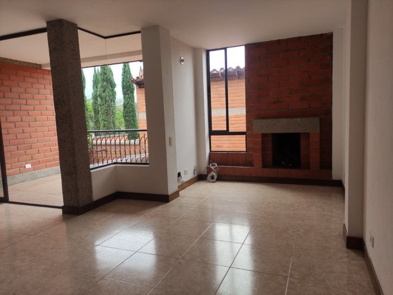Casa en arriendo ubicada en Envigado, sector Loma de las Brujas - 3