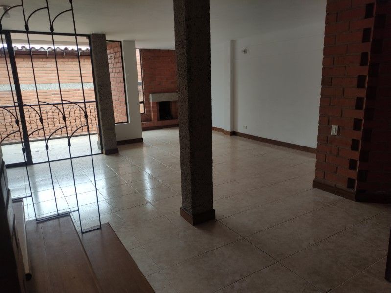 Casa en arriendo ubicada en Envigado, sector Loma de las Brujas - 8