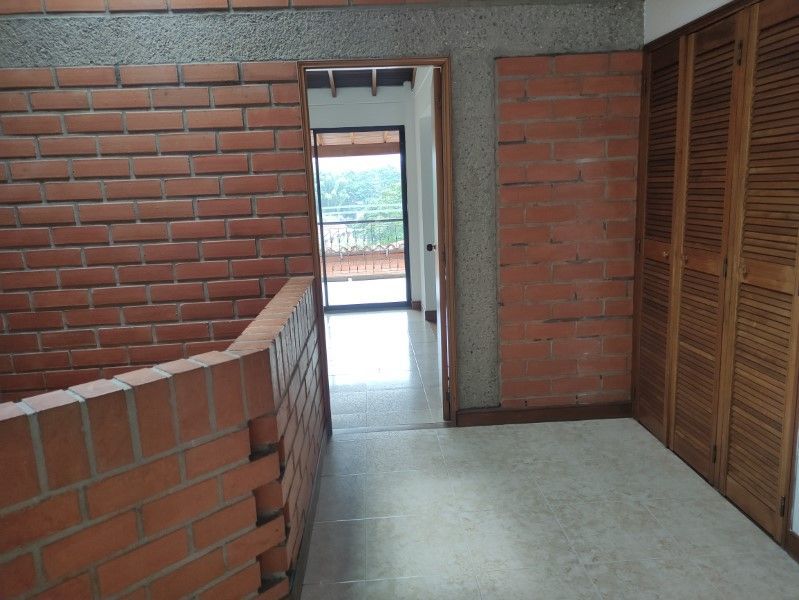 Casa en arriendo ubicada en Envigado, sector Loma de las Brujas - 12