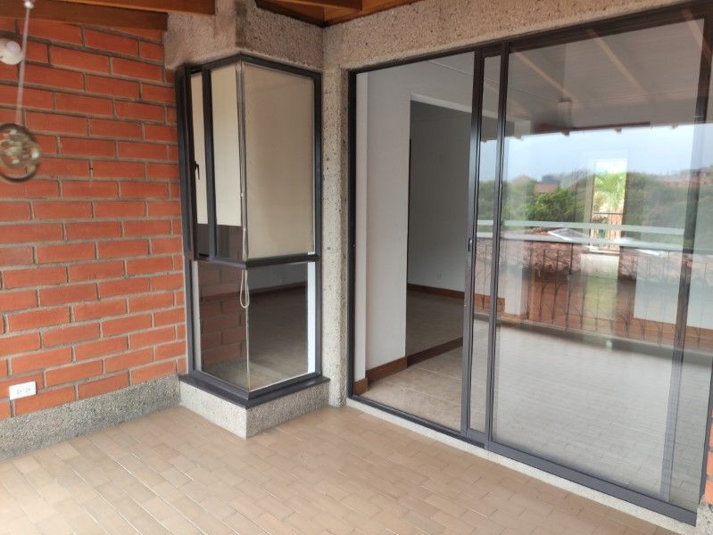 Casa en arriendo ubicada en Envigado, sector Loma de las Brujas - 13