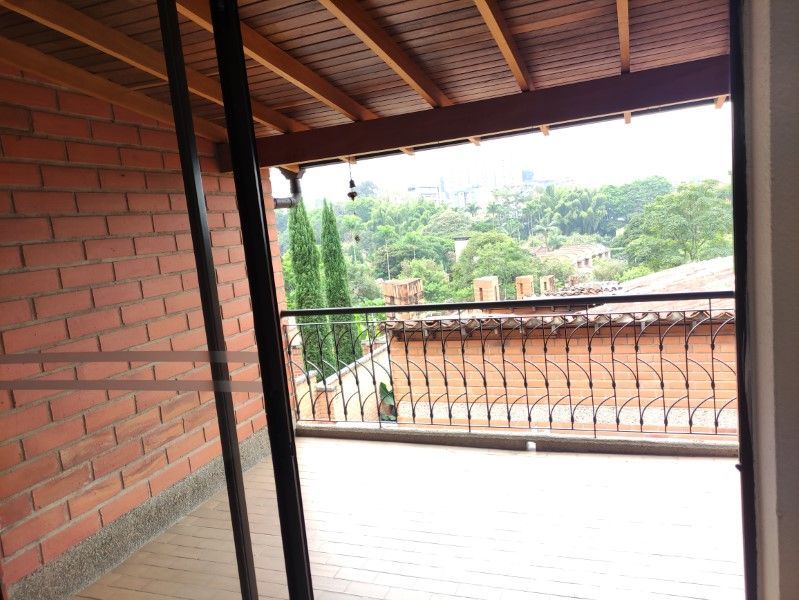 Casa en arriendo ubicada en Envigado, sector Loma de las Brujas - 15
