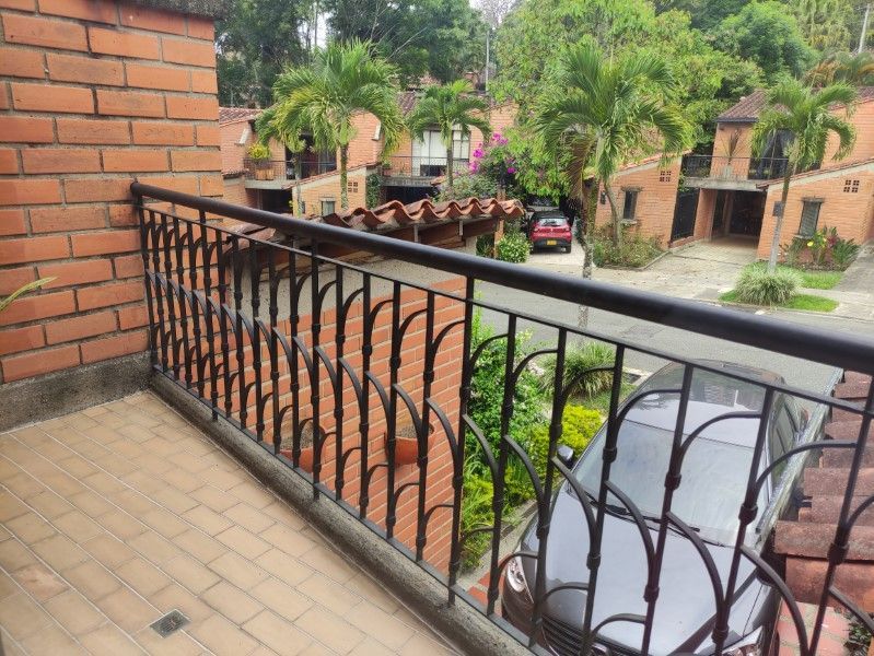 Casa en arriendo ubicada en Envigado, sector Loma de las Brujas - 26
