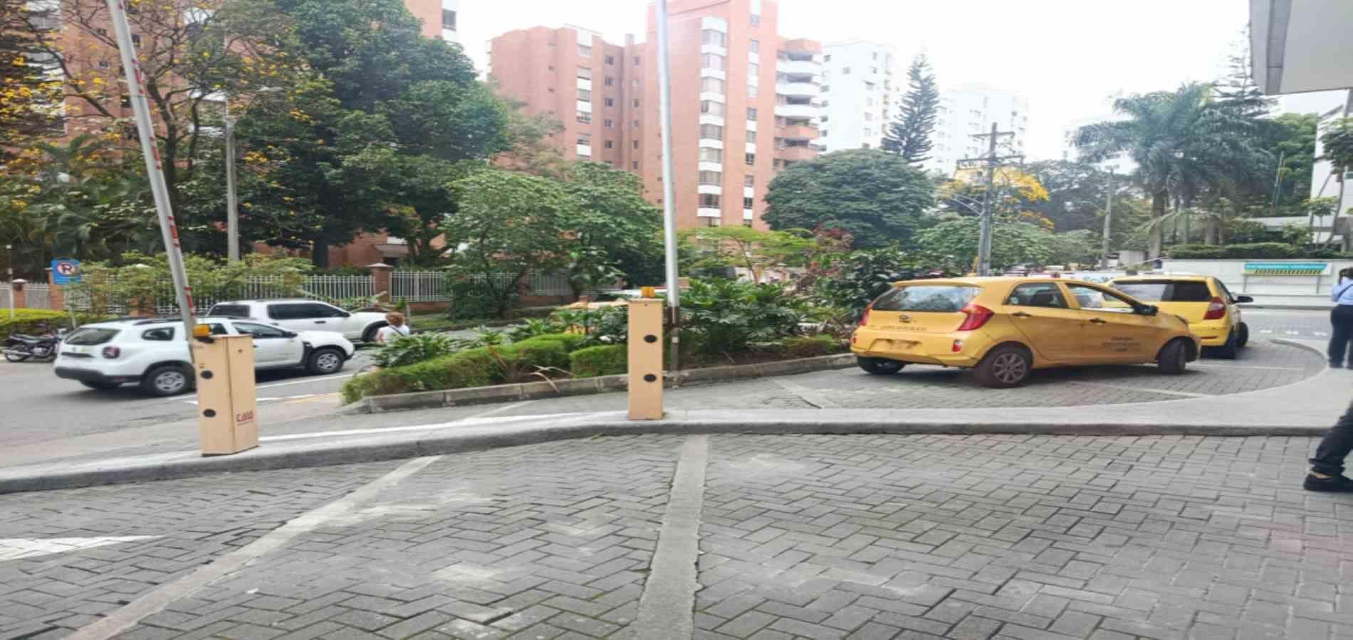Local en arriendo ubicado en Medellín, sector Milla de Oro - 7