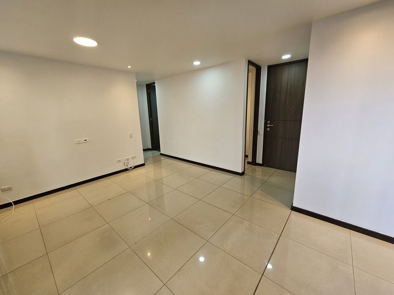 Apartamento en arriendo ubicado en Medellín, sector Loma de los Balsos - 2