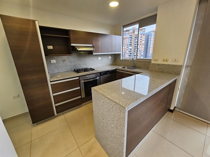 Apartamento en arriendo ubicado en Medellín, sector Loma de los Balsos - 3