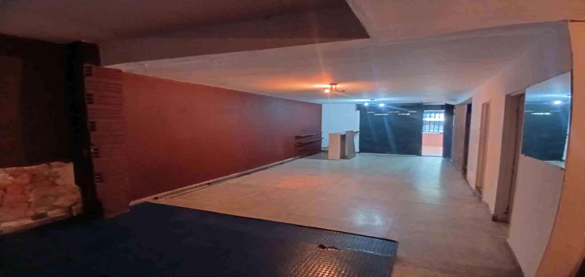 Local en arriendo ubicado en Medellín, sector La Castellana - 2