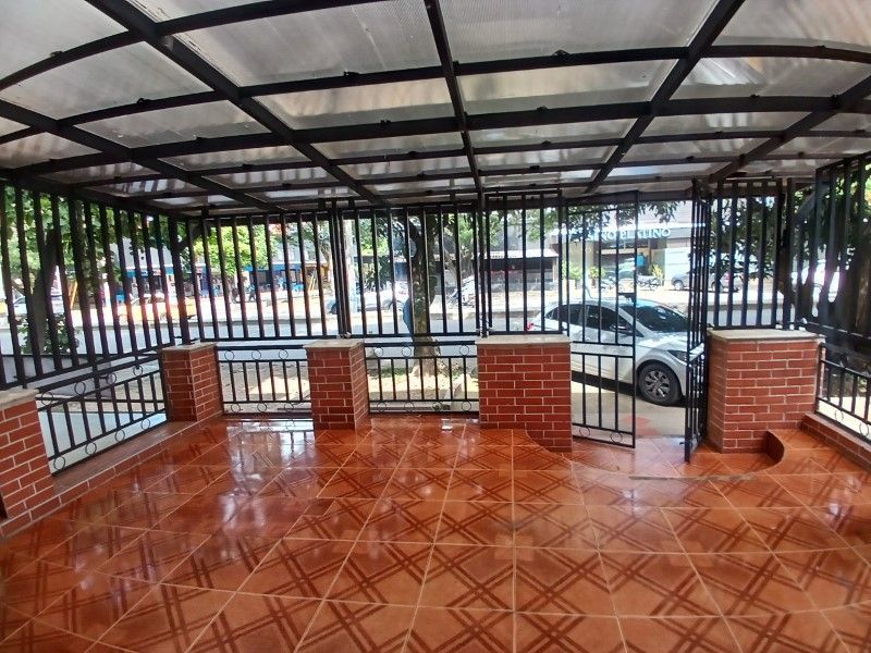 Local en arriendo ubicado en Medellín, sector La Castellana - 8