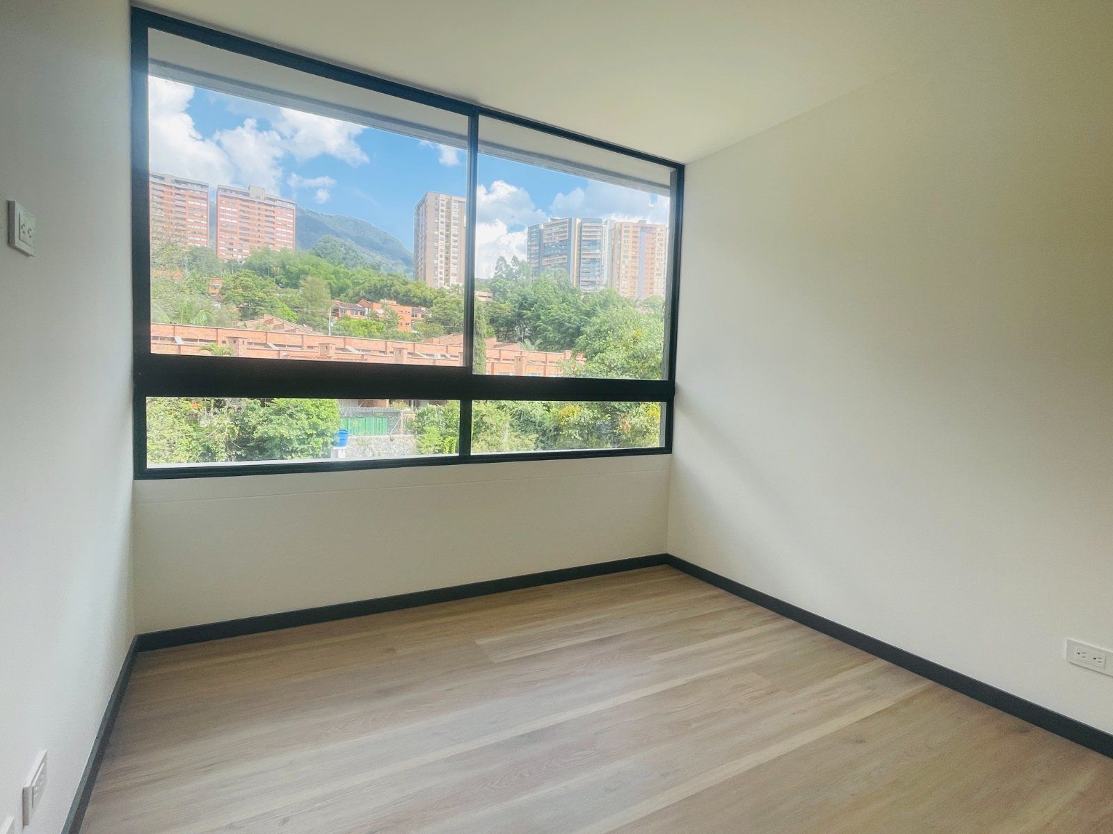 APARTAMENTO EN VENTA UBICADO EN ENVIGADO SECTOR LOMA LAS BRUJAS - 10
