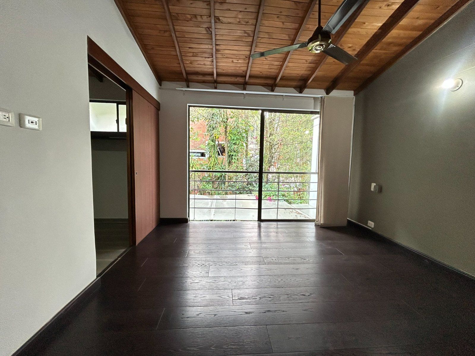 CASA EN ARRIENDO UBICADA EN ENVIGADO SECTOR CUMBRES - 12