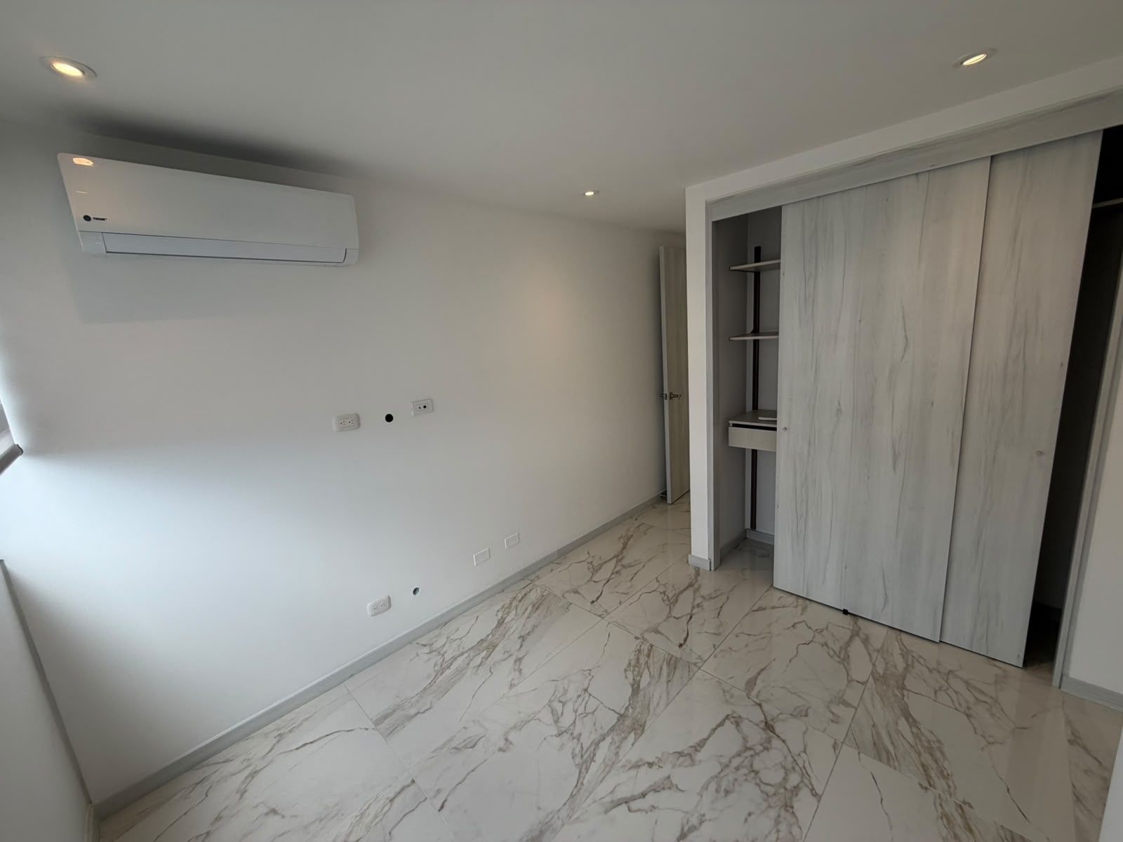 APARTAMENTO EN ARRIENDO UBICADO EN MEDELLÍN SECTOR POBLADO - 7