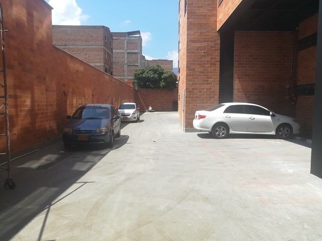 Local en venta ubicado en Medellín, sector Belén Rosales - 12