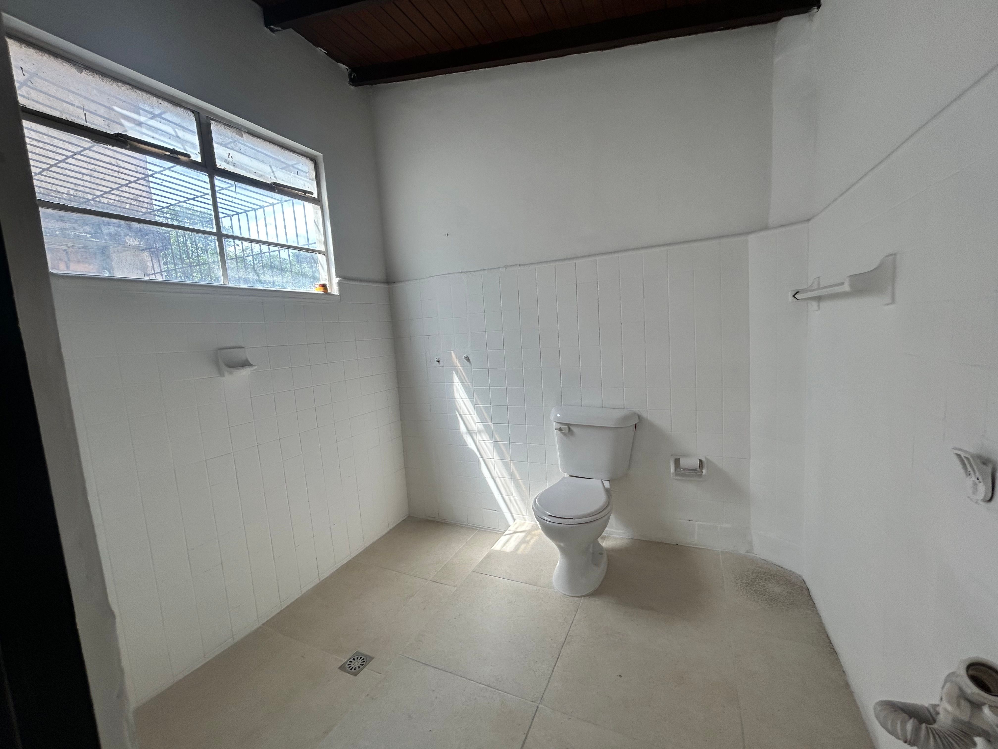 CASA EN ARRIENDO UBICADA EN MEDELLIN SECTOR ESTADIO - 13