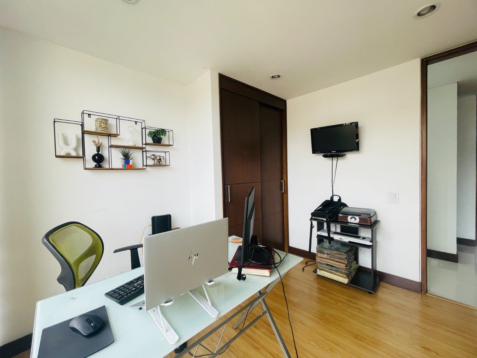 APARTAMENTO EN VENTA UBICADO EN MEDELLIN SECTOR LAURELES - 20