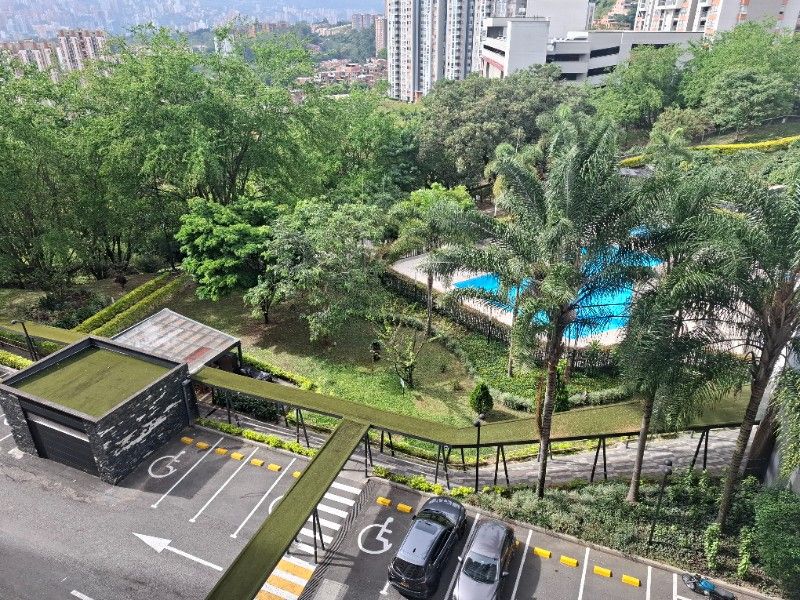 APARTAMENTO EN VENTA UBICADO EN MEDELLIN SECTOR LOMA DE LOS BERNAL - 13