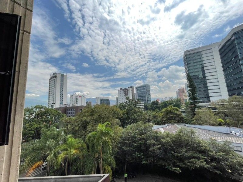 OFICINA EN ARRIENDO UBICADA EN MEDELLÍN SECTOR POBLADO - 18