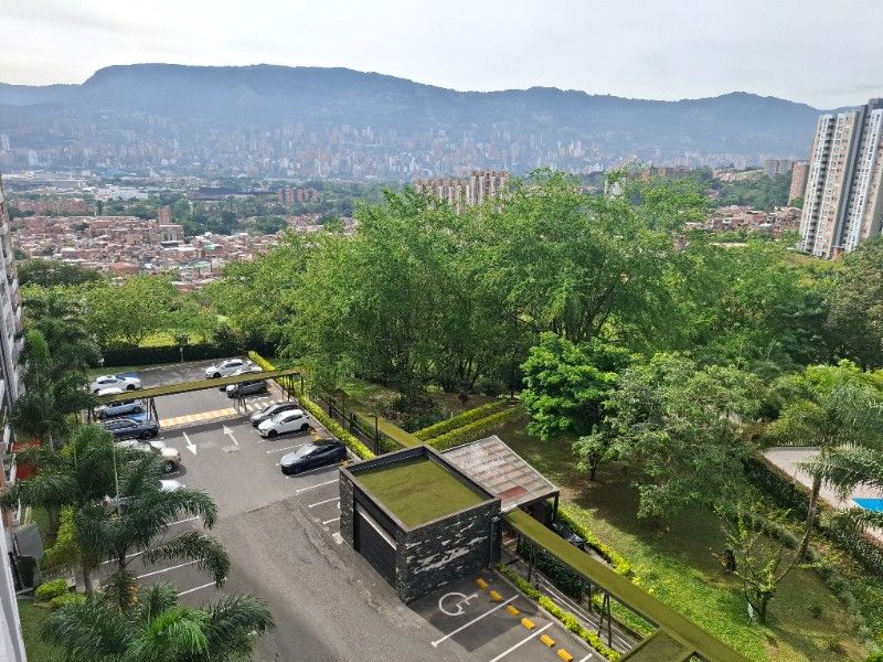 APARTAMENTO EN VENTA UBICADO EN MEDELLIN SECTOR LOMA DE LOS BERNAL - 14