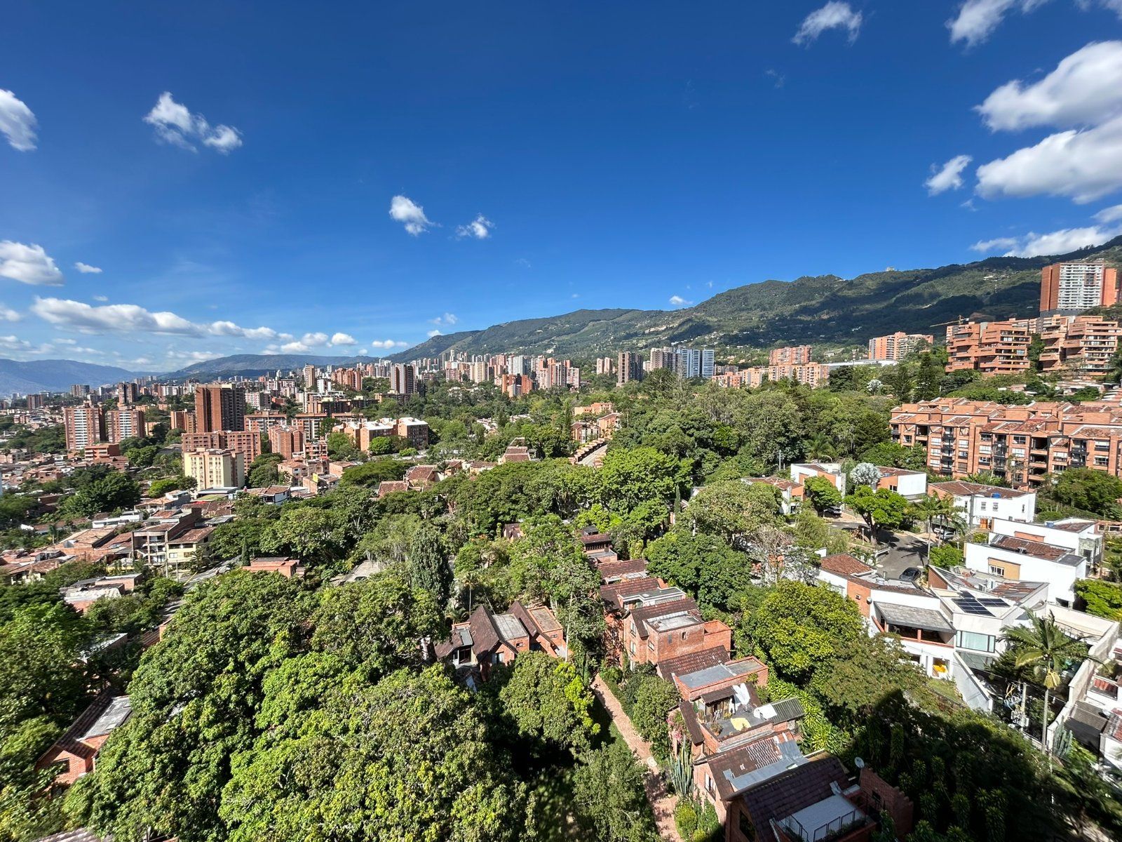 APARTAMENTO EN ARRIENDO UBICADO EN ENVIGADO SECTOR LOMA DE LAS BRUJAS - 14