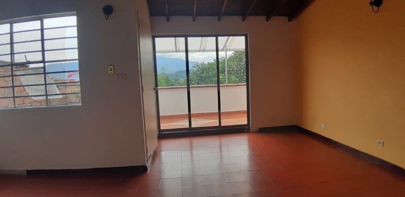 Casa en arriendo ubicada en Medellín, sector Prado - 4
