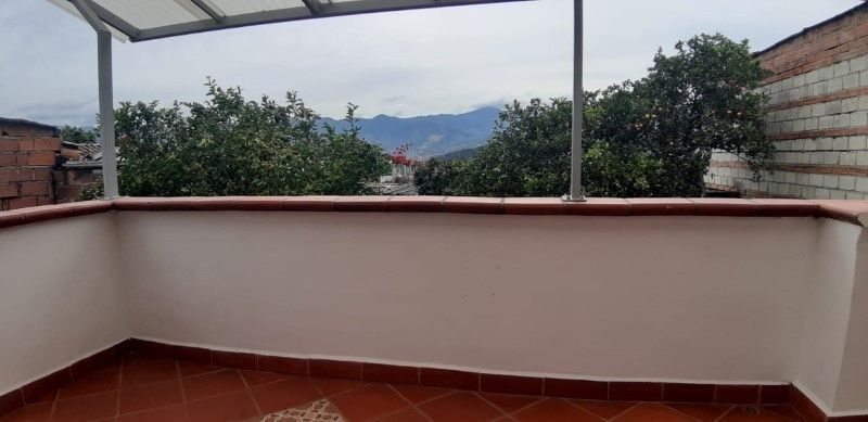 Casa en arriendo ubicada en Medellín, sector Prado - 11