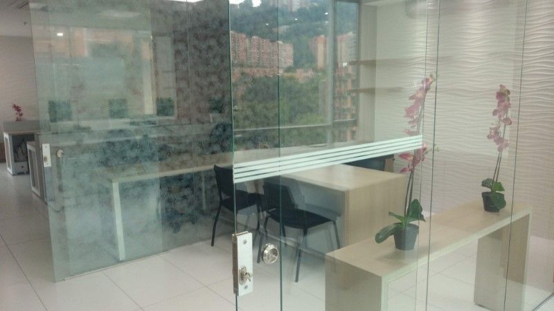 Oficina en arriendo ubicada en Medellín, sector Manila - 7