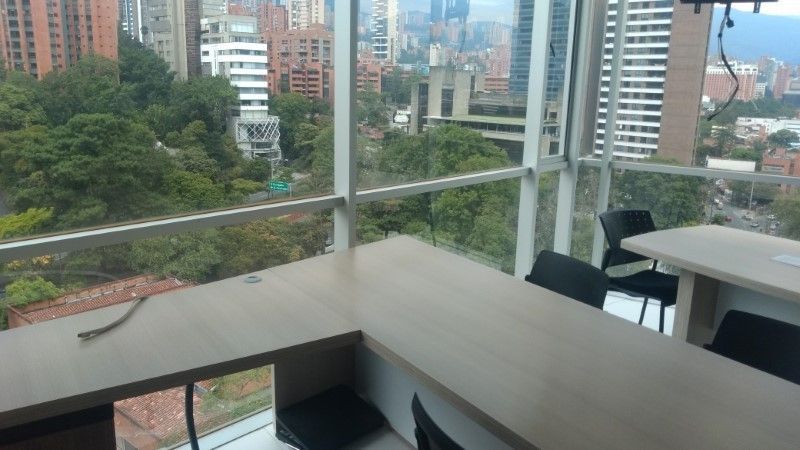 Oficina en arriendo ubicada en Medellín, sector Manila - 10