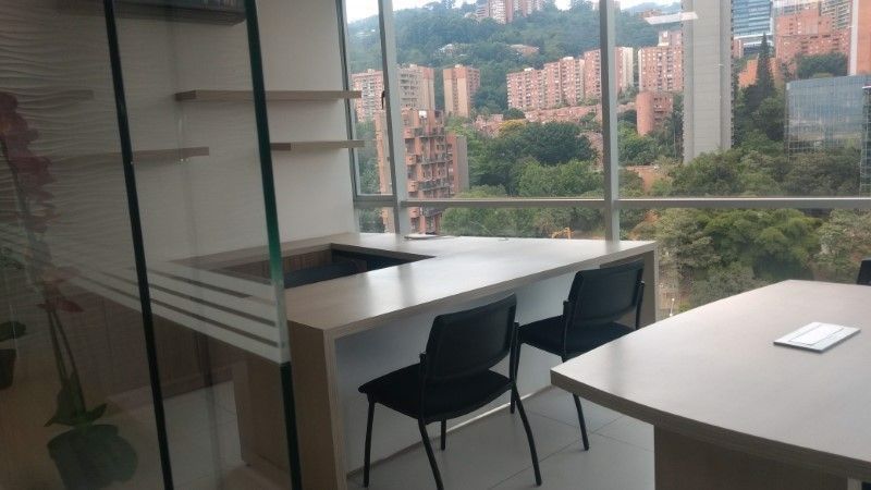 Oficina en arriendo ubicada en Medellín, sector Manila - 12