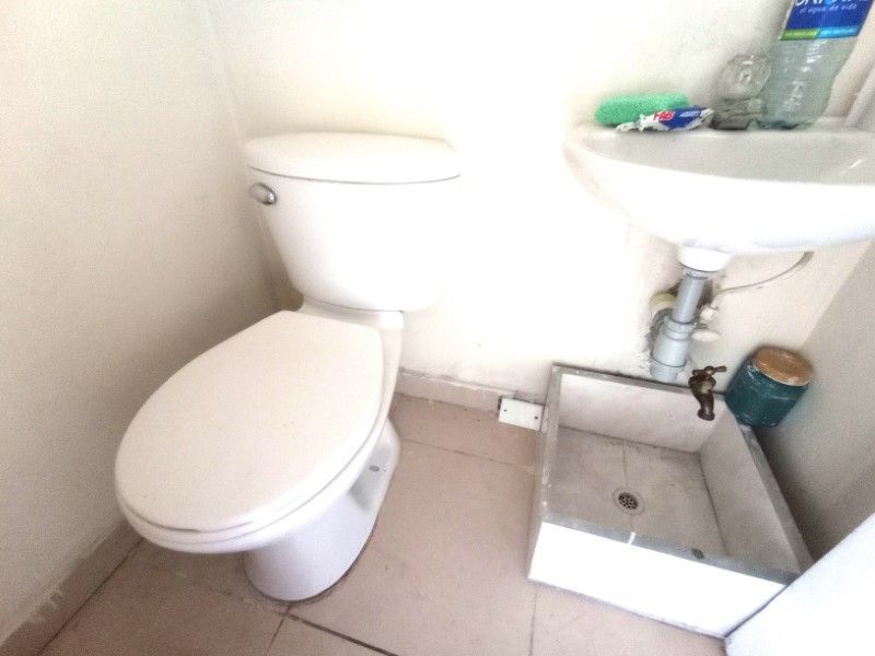 Local en arriendo ubicado en Medellín, sector El Chagualo - 7