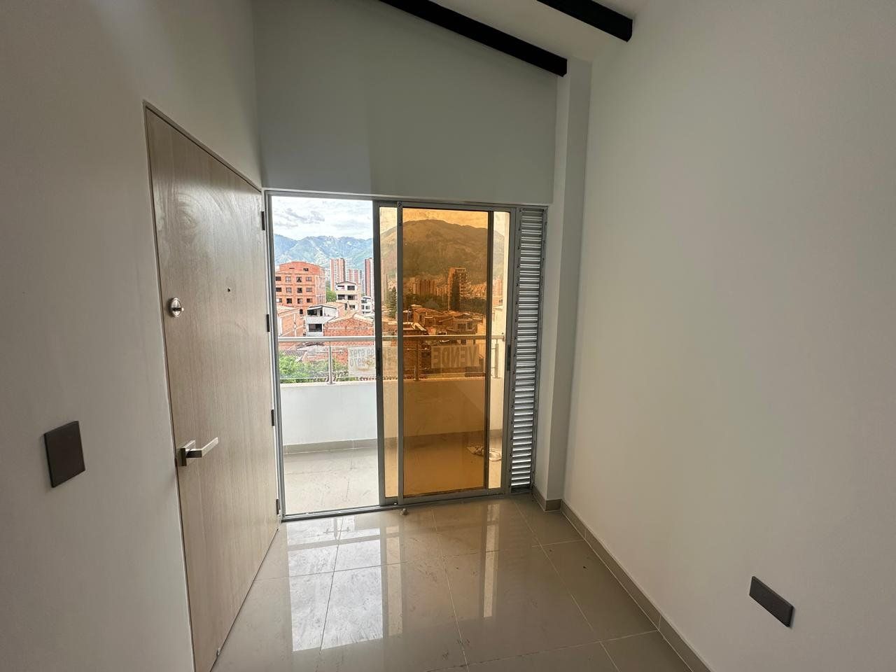 APARTAESTUDIO EN ARRIENDO UBICADO EN BELLO SECTOR CABAÑITAS - 2