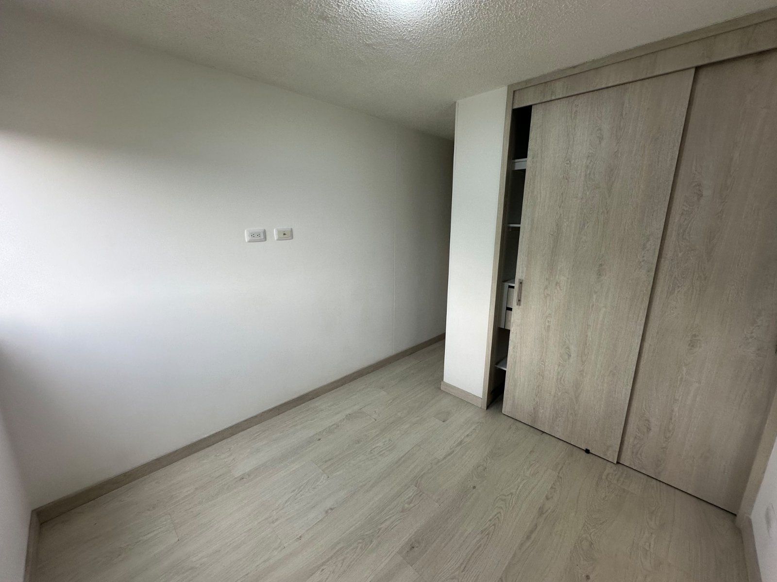 APARTAMENTO EN ARRIENDO UBICADO BELLO SECTOR AMAZONIA - 4