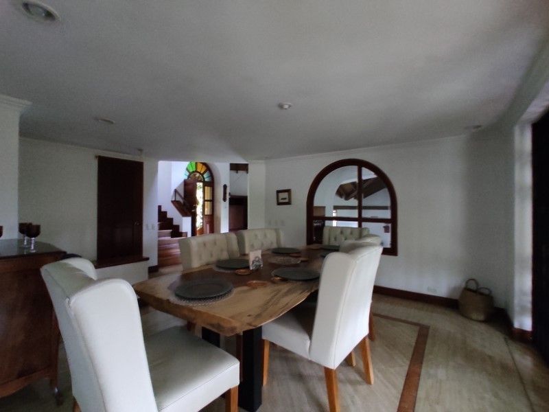Casa en arriendo ubicada en Envigado, sector Loma del Escobero - 2