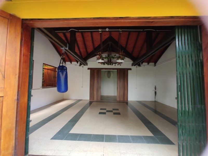 Casa en arriendo ubicada en Envigado, sector Loma del Escobero - 8