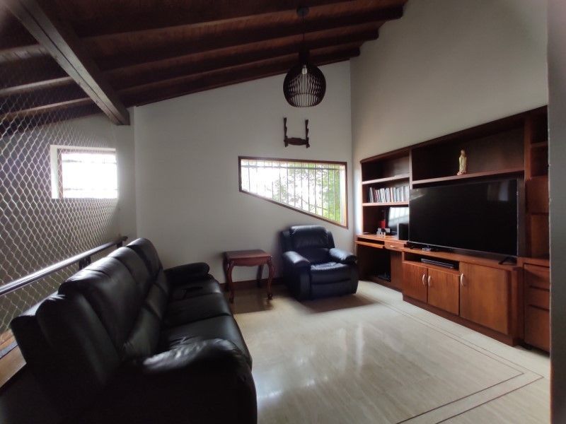 Casa en arriendo ubicada en Envigado, sector Loma del Escobero - 12