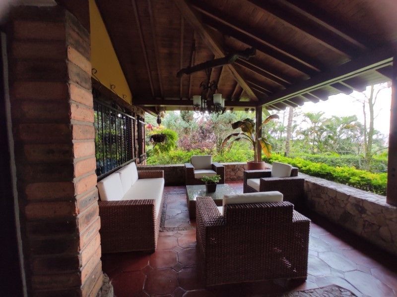 Casa en arriendo ubicada en Envigado, sector Loma del Escobero - 17