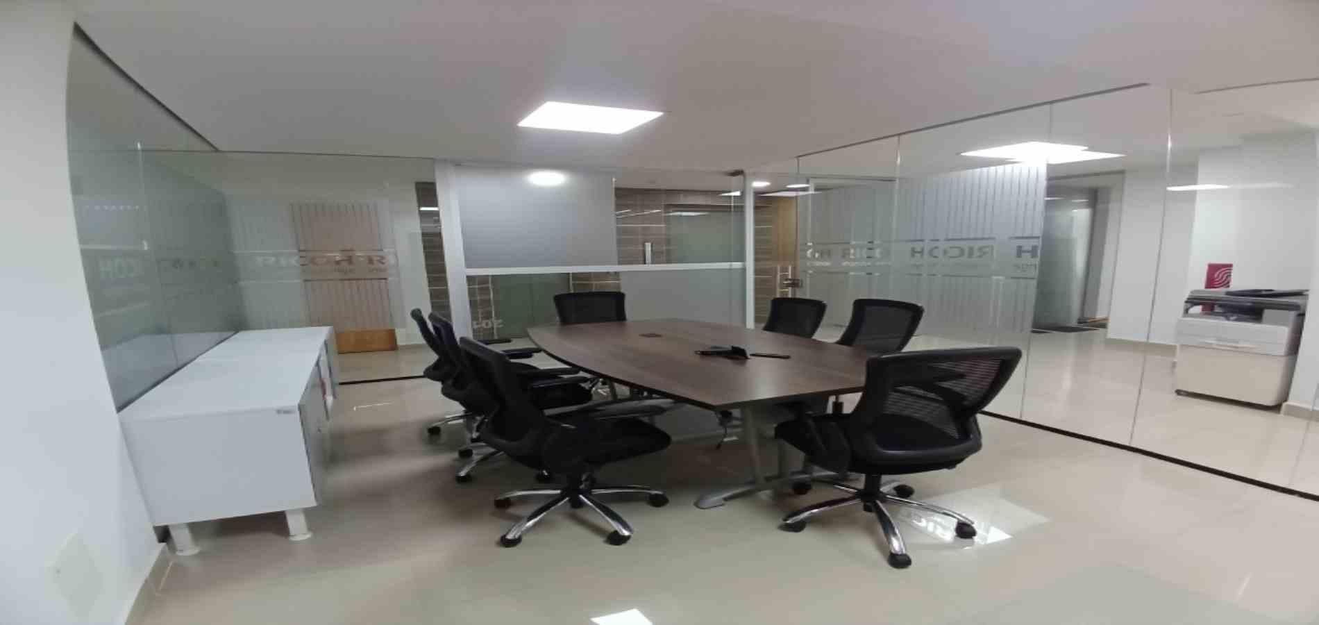 Oficina en arriendo ubicada en Medellín, sector Estadio - 3