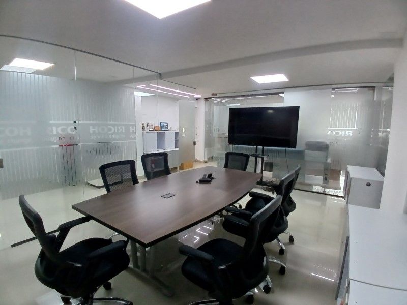 Oficina en arriendo ubicada en Medellín, sector Estadio - 5