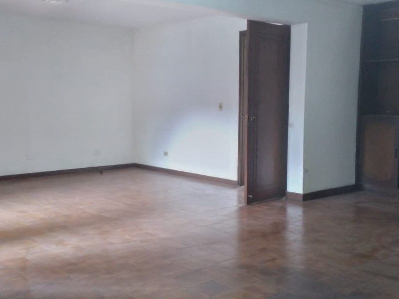 Casa en arriendo ubicada en Medellín, sector Rosales - 16