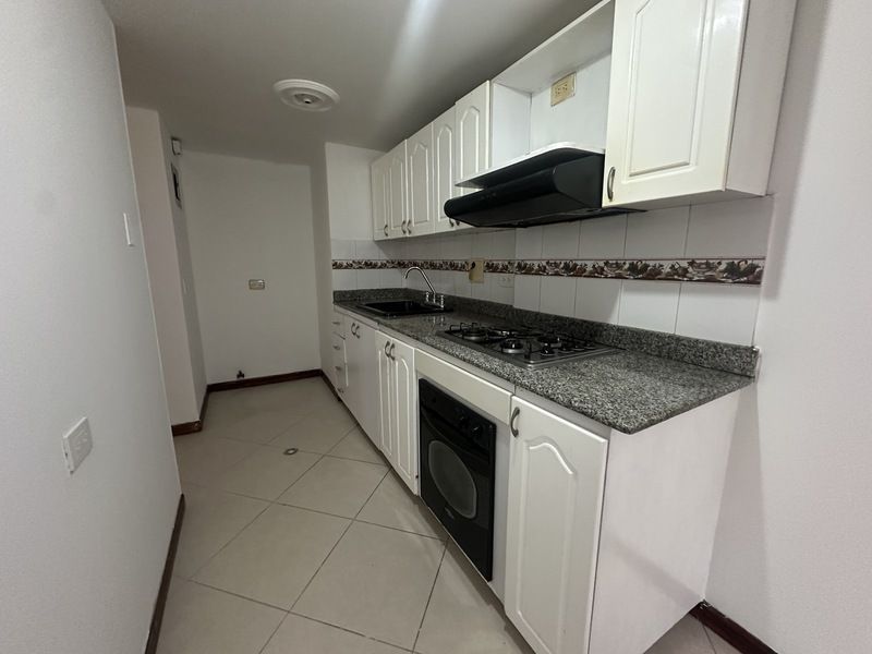 Apartamento en arriendo ubicado en Envigado, sector Jardines - 4
