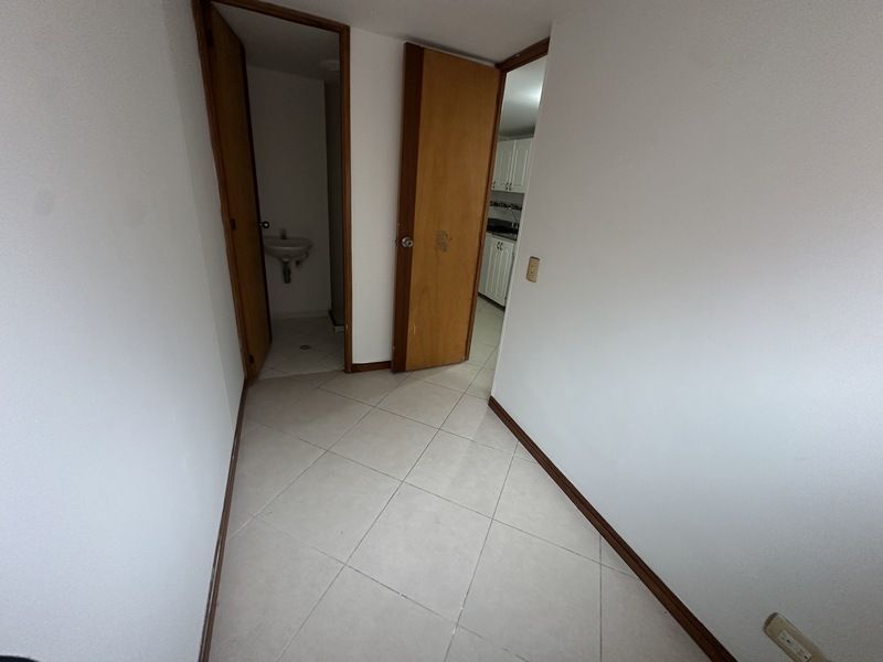 Apartamento en arriendo ubicado en Envigado, sector Jardines - 9