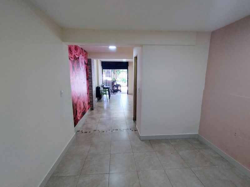 Local en arriendo ubicado en Medellín, sector Simón Bolívar - 4