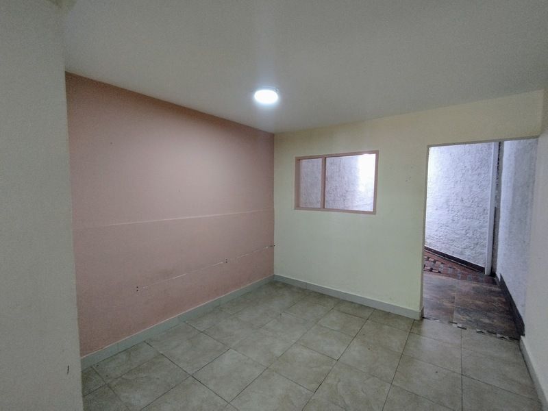 Local en arriendo ubicado en Medellín, sector Simón Bolívar - 8
