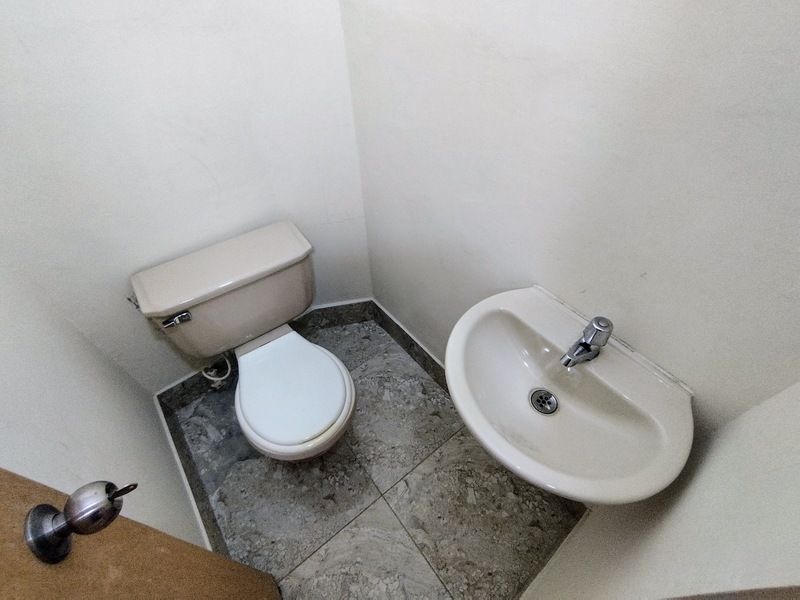 Local en arriendo ubicado en Medellín, sector Simón Bolívar - 9