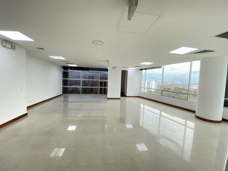 OFICINA EN ARRIENDO UBICADA EN EL POBLADO SECTOR MILLA DE ORO - 3