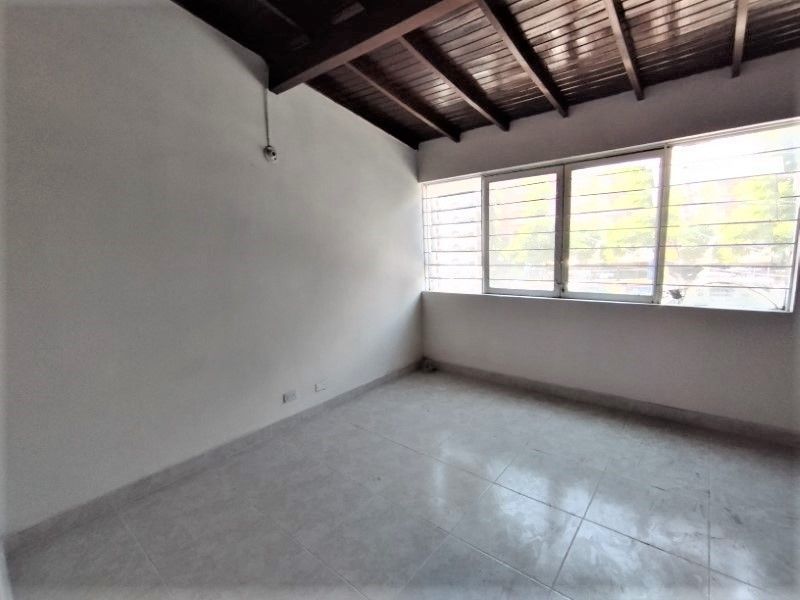 Oficina en arriendo ubicada en Medellín, sector Florida Nueva - 4