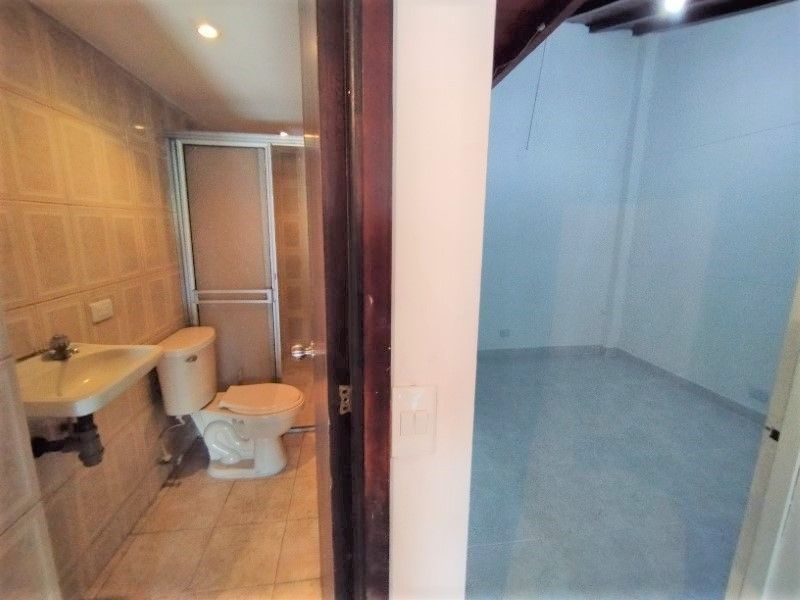 Oficina en arriendo ubicada en Medellín, sector Florida Nueva - 7