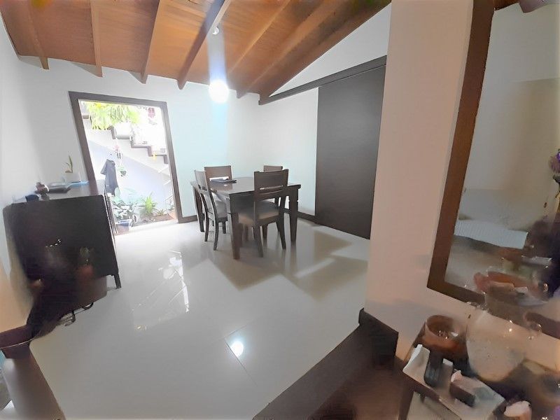 Casa en arriendo ubicada en Medellín, sector Las Castellana - 2