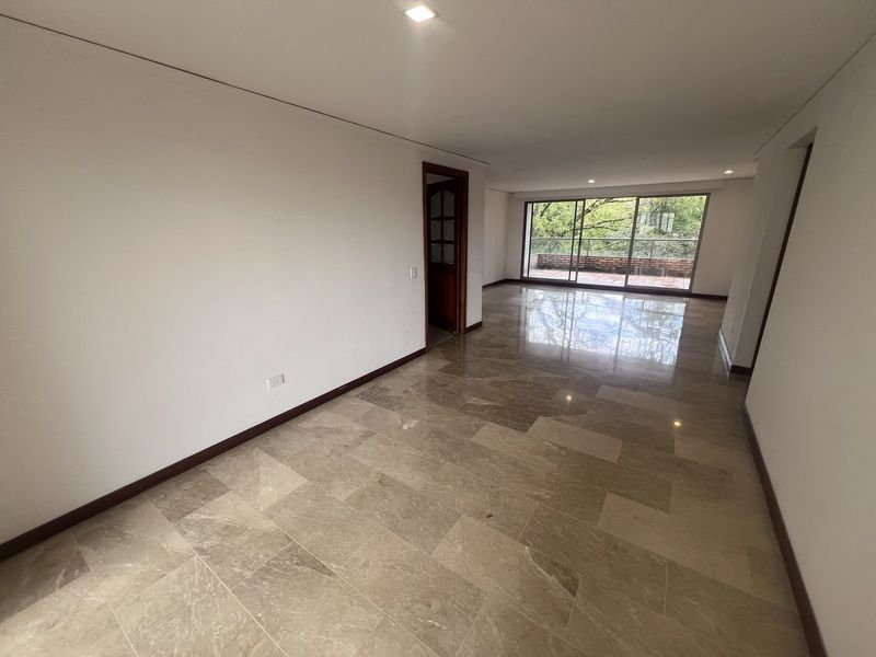 APARTAMENTO EN ARRIENDO UBICADO EN EL POBLADO SECTOR SAN LUCAS - 2