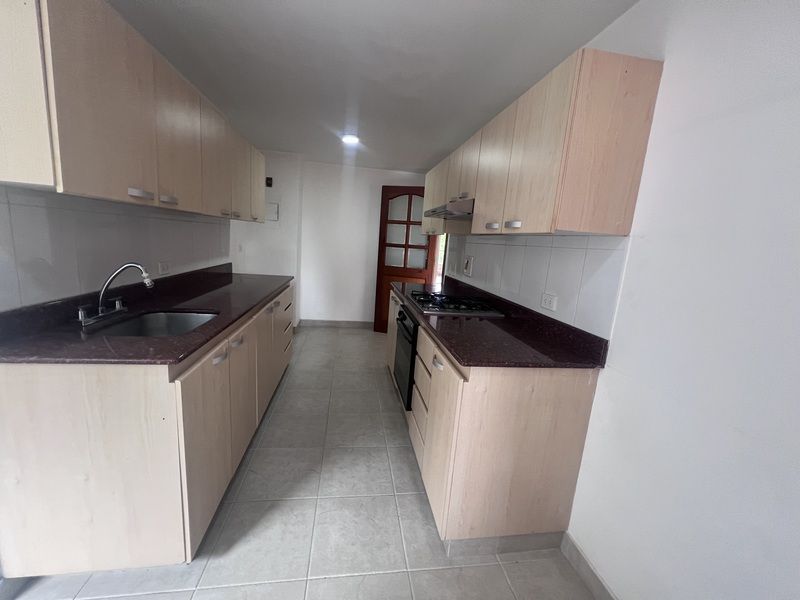 APARTAMENTO EN ARRIENDO UBICADO EN EL POBLADO SECTOR SAN LUCAS - 3