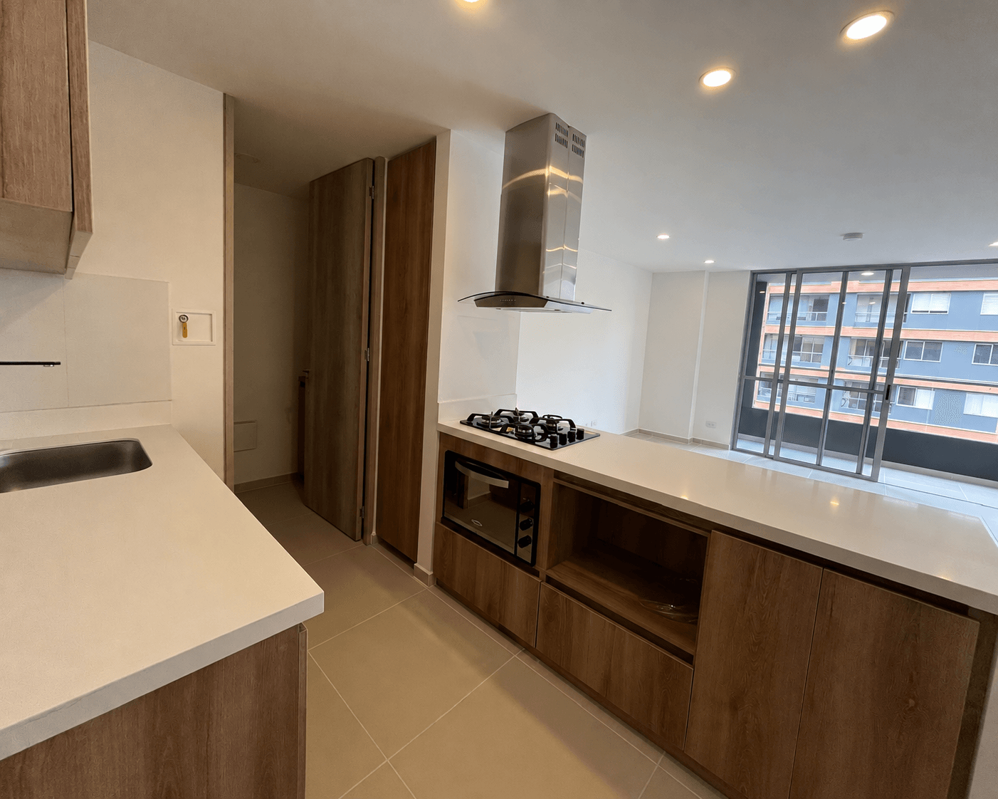 APARTAMENTO EN ARRIENDO UBICADO EN MEDELLIN SECTOR POBLADO - 4